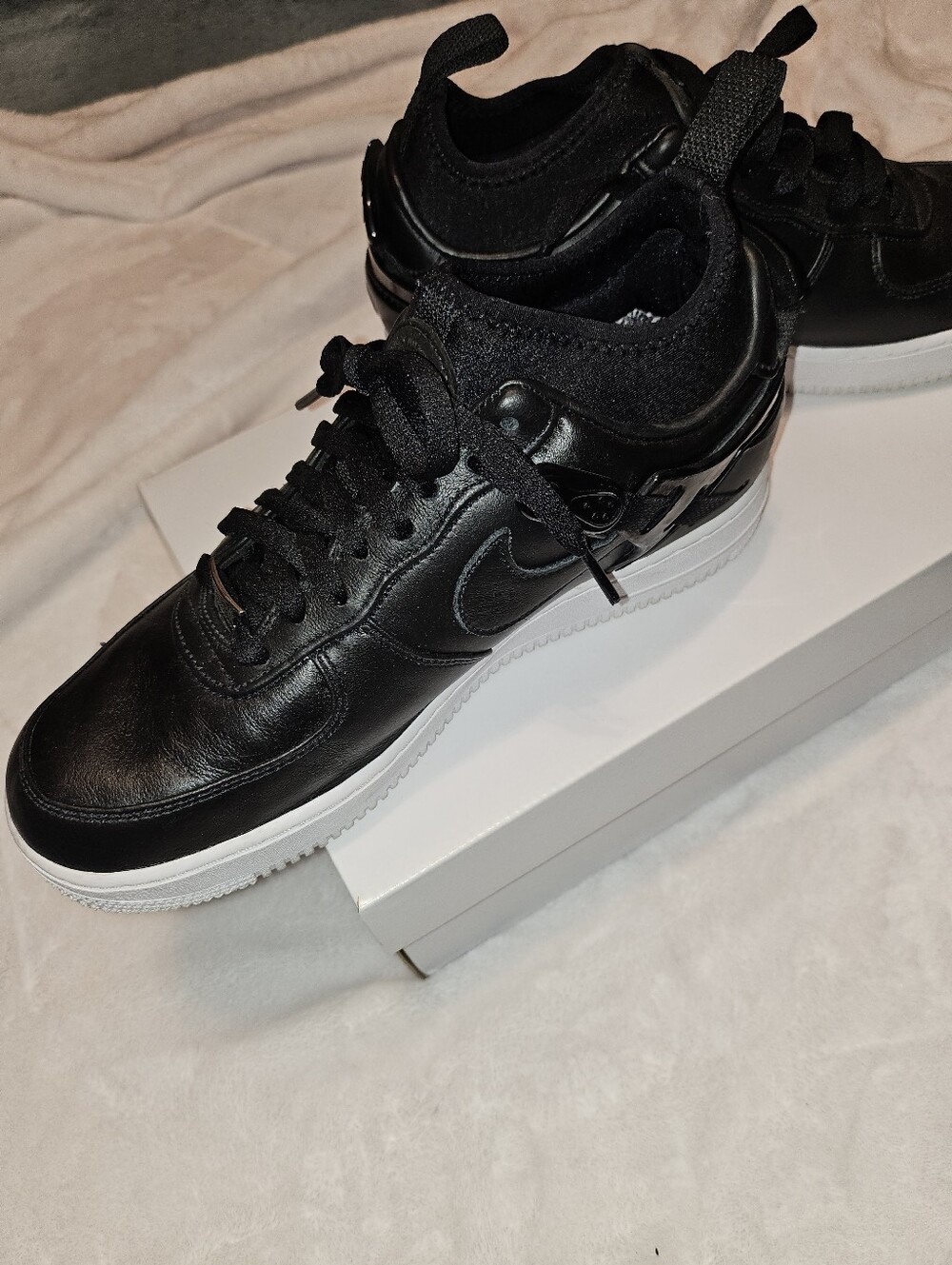 Nike Black Leather Low-Top Sneakers with White Sole - Picture 2 of 5